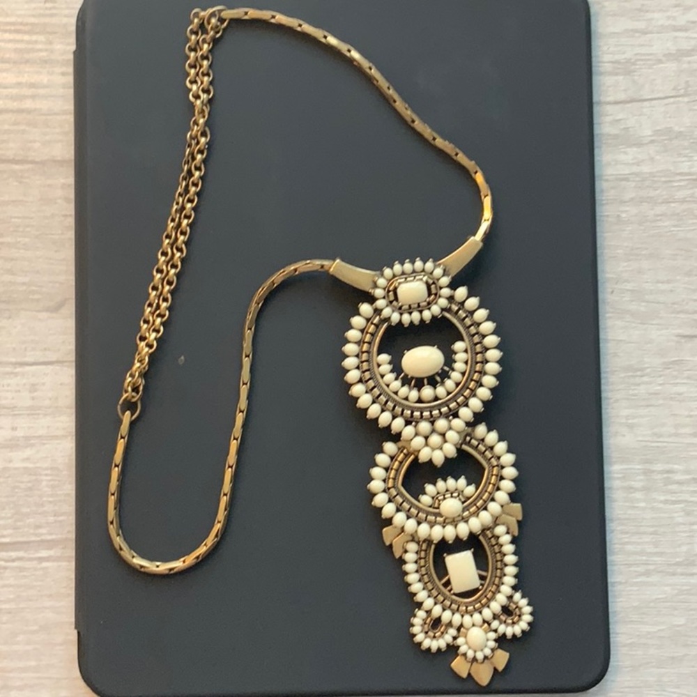Stella and Dot Havana Pendant